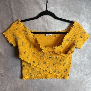 Vintage Hollister Yellow and Blue Floral Off Shoulder Crop Top Size Medium